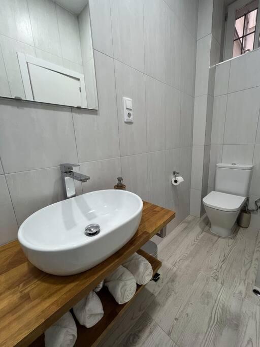 Redondilla Apartment Madrid Luaran gambar